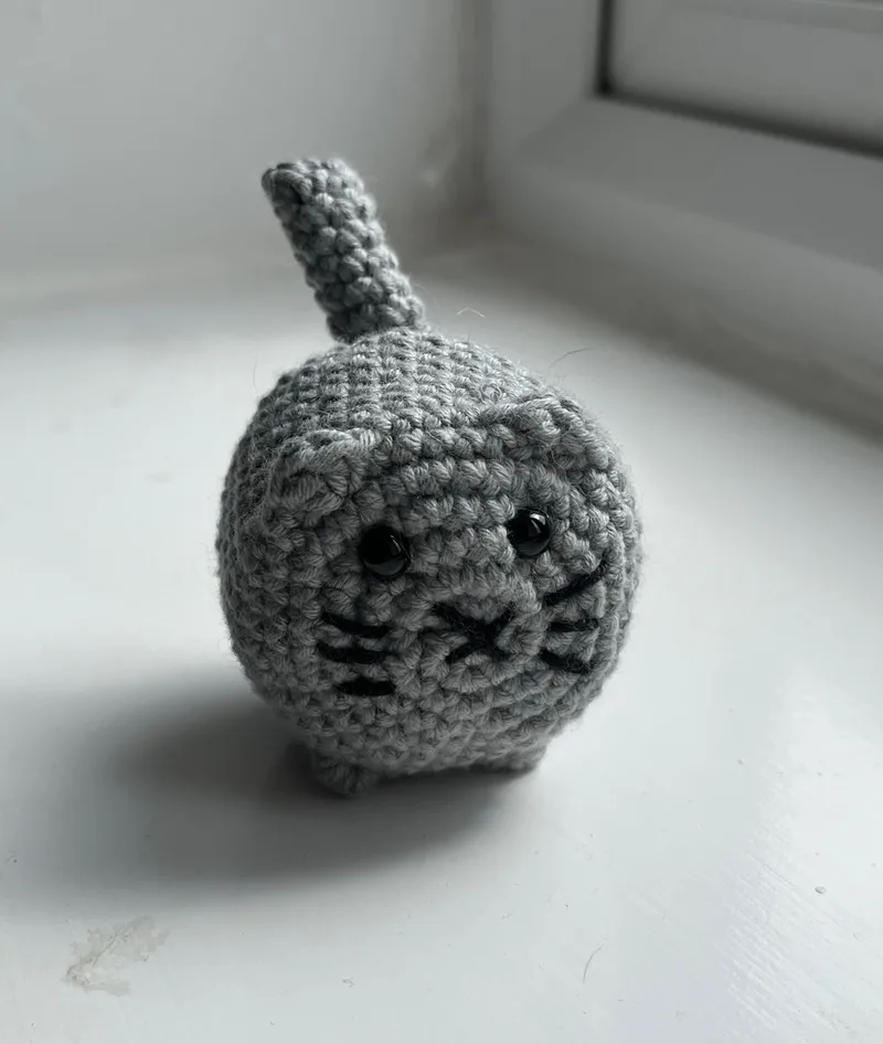 Loaf Cat - Mini - Dark Grey